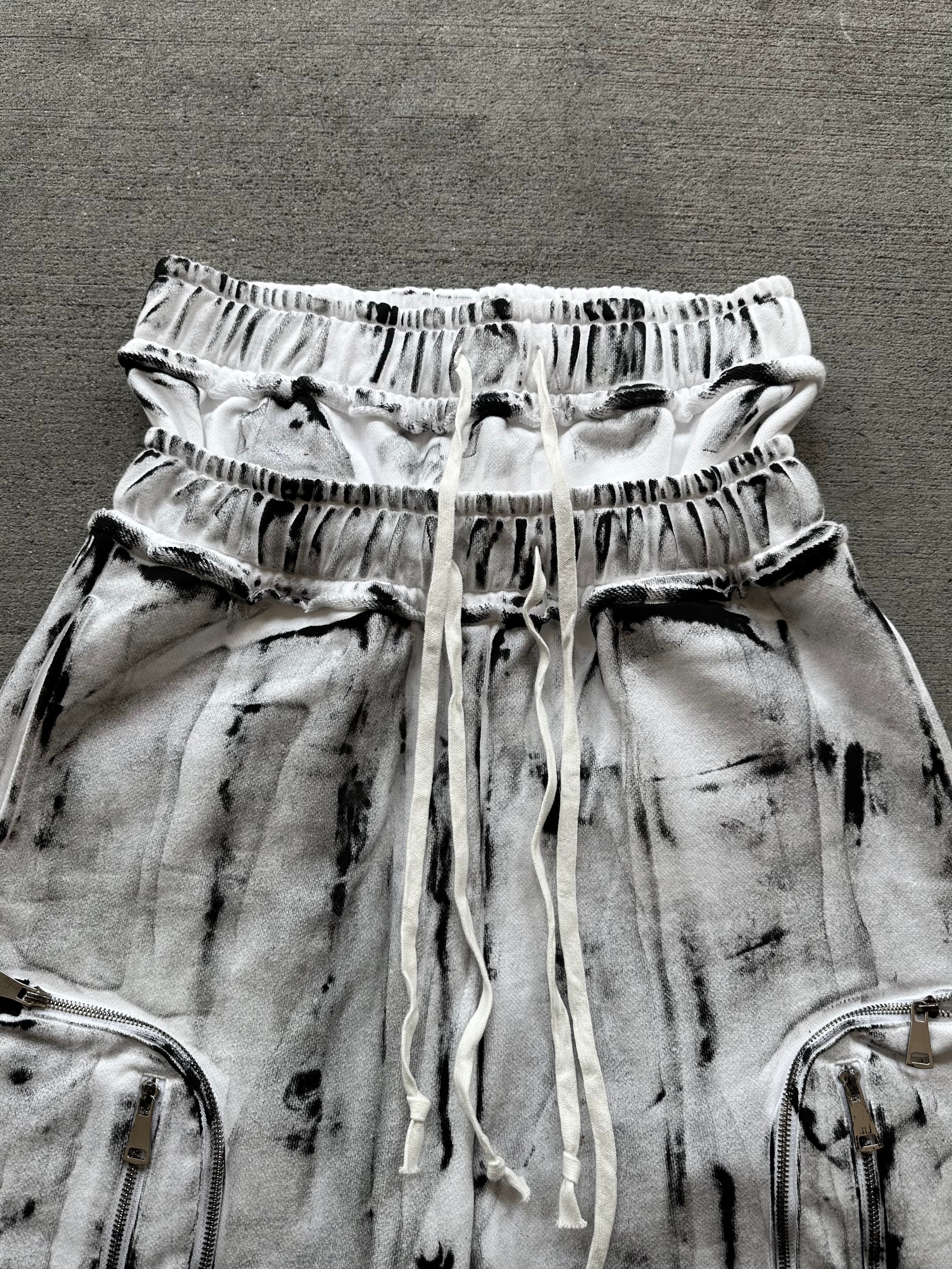 WHITE SWAN ZIP PLUS SHORTS