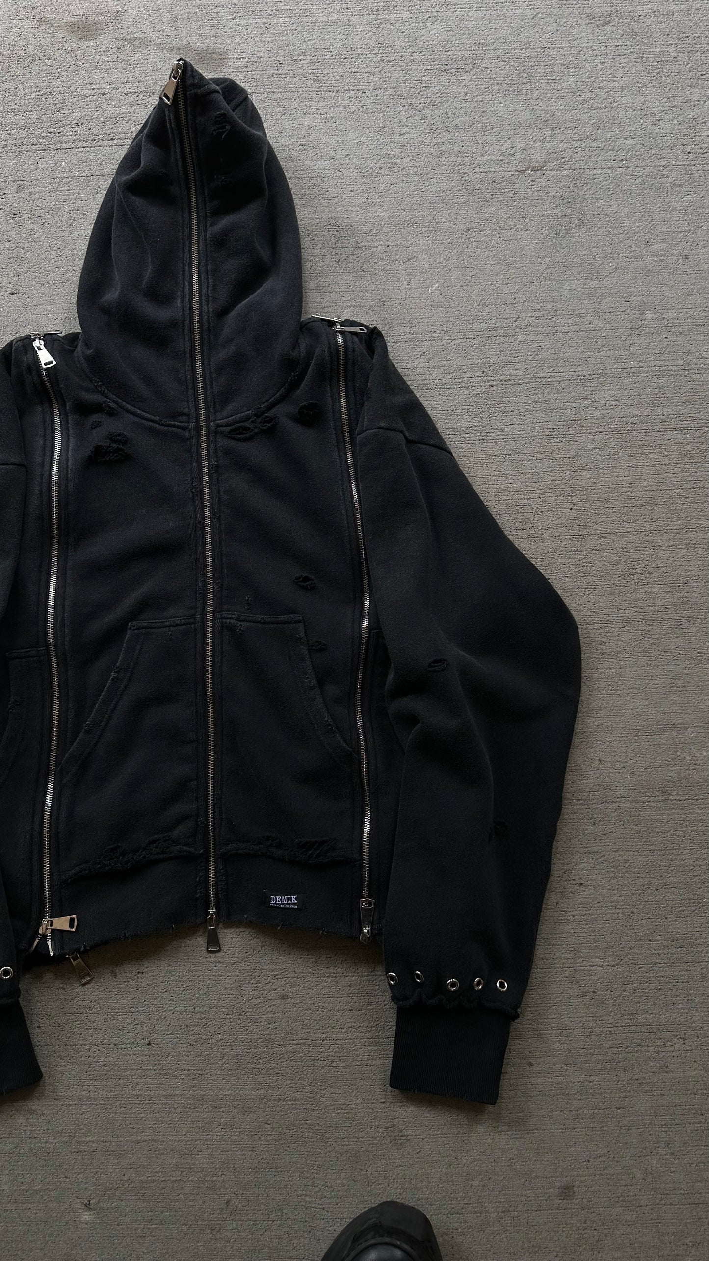 DISTRESSED 3X ZIP UP HOODIE