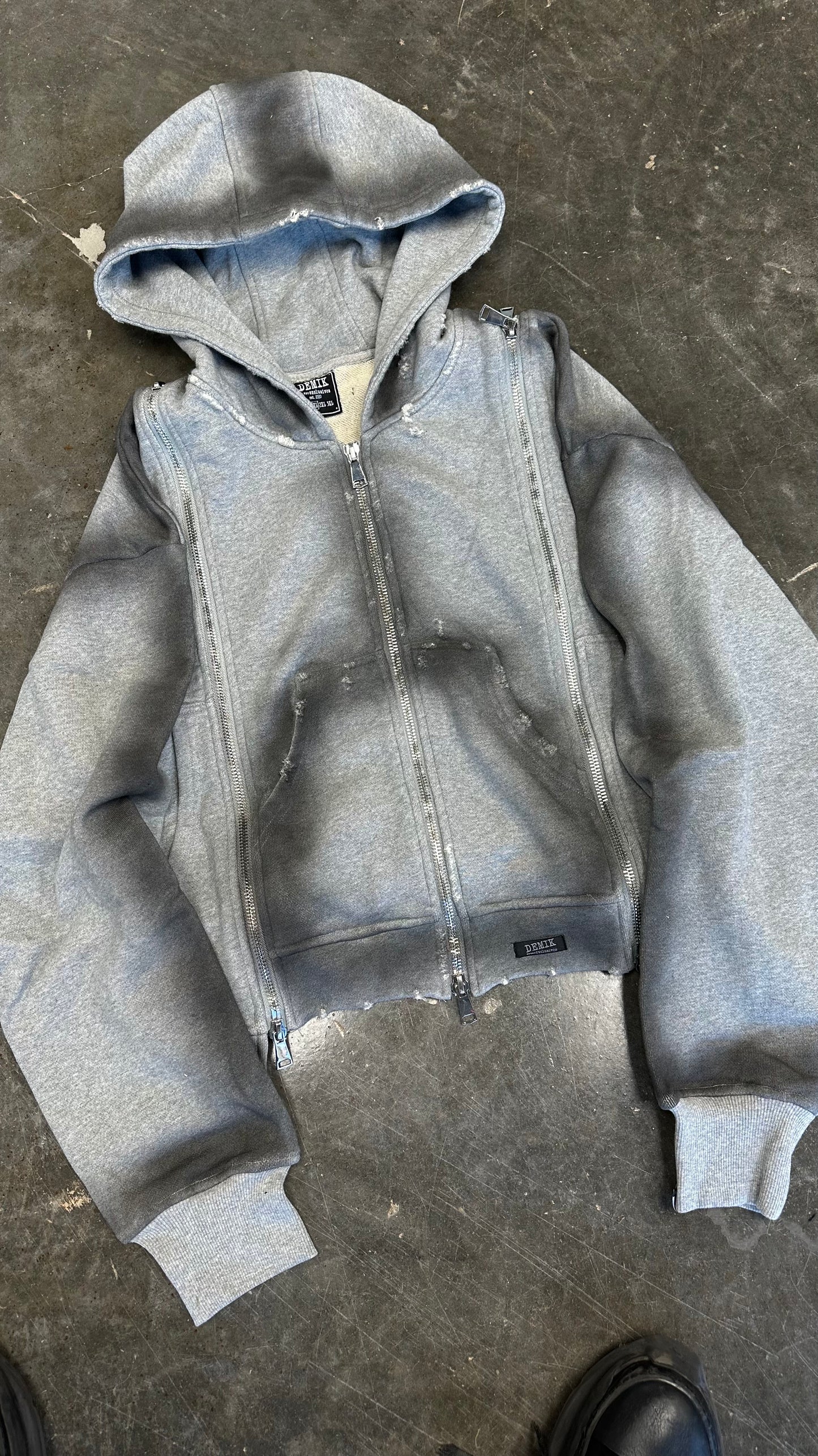 AURA 3X ZIP UP HOODIE