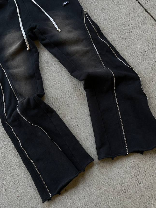 ONYX 3X ZIP FLARED SWEATS
